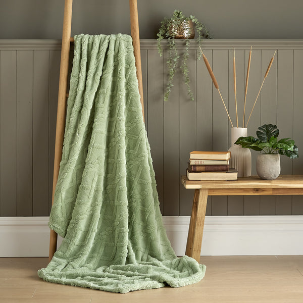 Frosty Green Cable Knit Pattern Throw